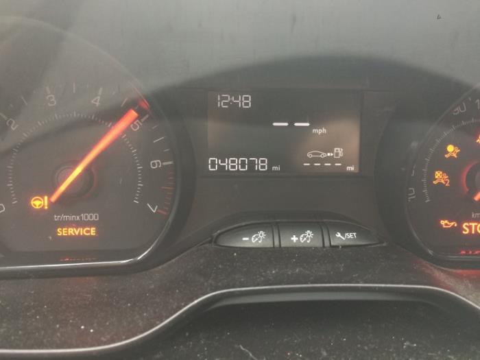 Peugeot 208 I 1.2 Vti 12V PureTech 82 Vehículo de desguace (2013, Azul)