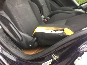 Peugeot 208 I 1.2 Vti 12V PureTech 82 Vehículo de desguace (2013, Azul)