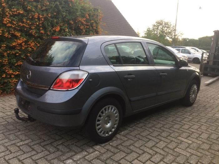 Opel Astra H 1.4 16V Twinport Vehículo de desguace (2004, Gris)