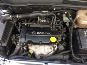 Opel Astra H 1.4 16V Twinport Vehículo de desguace (2004, Gris)