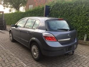 Opel Astra H 1.4 16V Twinport Vehículo de desguace (2004, Gris)