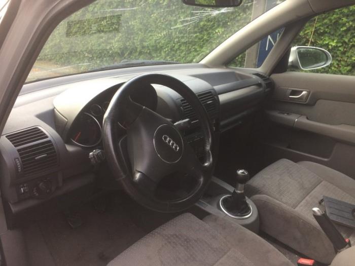 Audi A2 1.4 16V Vehículo de desguace (2000, Gris)
