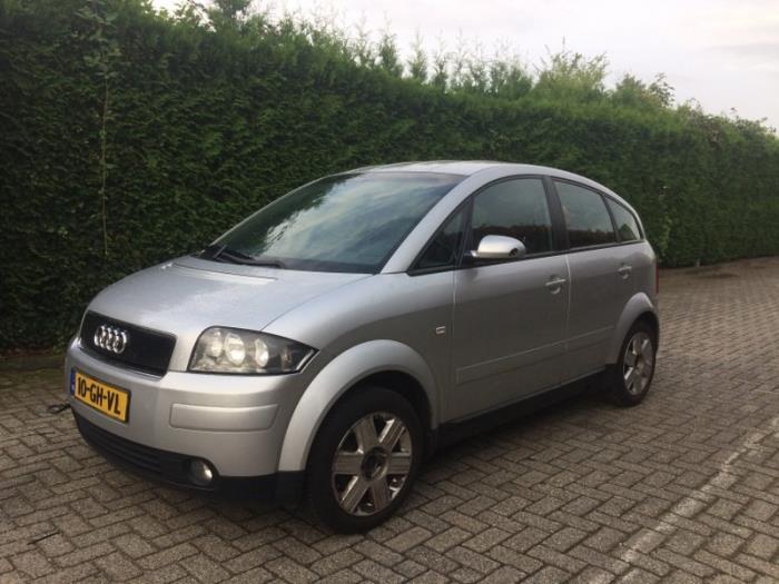 Audi A2 1.4 16V Vehículo de desguace (2000, Gris)