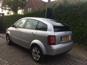 Audi A2 1.4 16V Vehículo de desguace (2000, Gris)