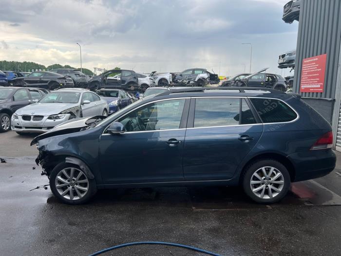 Volkswagen Golf VI Variant 1.6 TDI 16V 105 Épave (2010, Bleu)