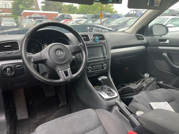 Volkswagen Golf VI Variant 1.6 TDI 16V 105 Épave (2010, Bleu)