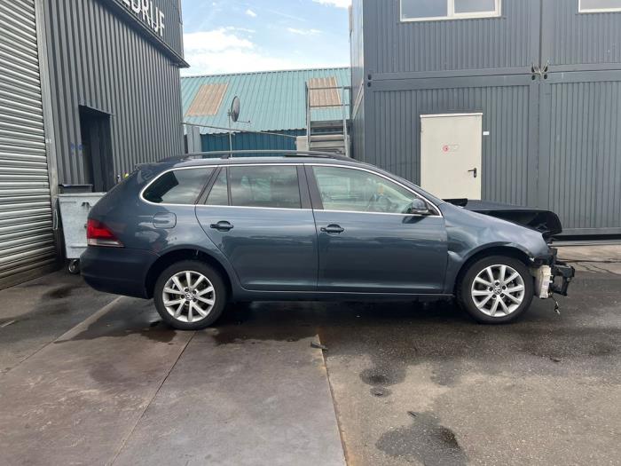 Volkswagen Golf VI Variant 1.6 TDI 16V 105 Épave (2010, Bleu)