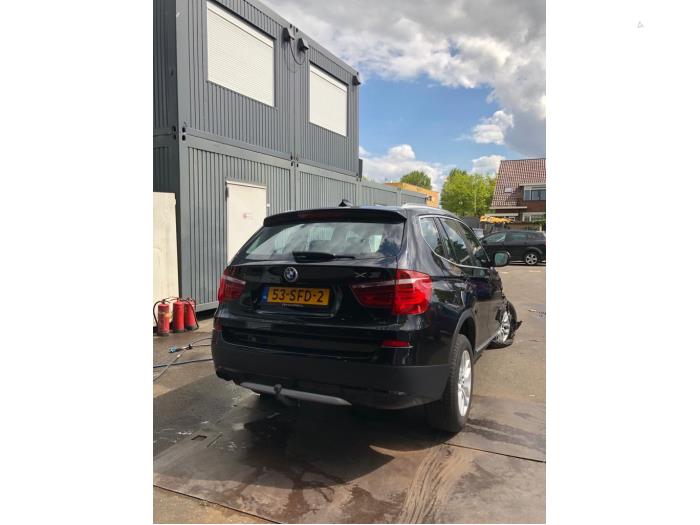 BMW X3 xDrive20d 16V Épave (2011, Noir)