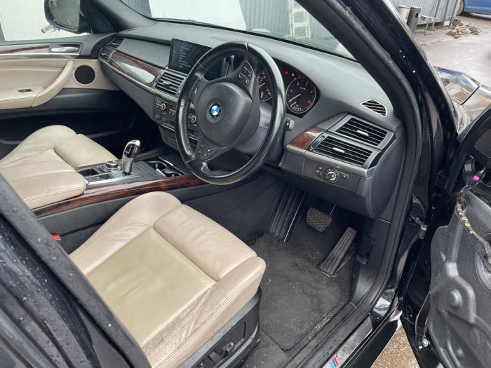 BMW X5 xDrive 40d 3.0 24V Salvage vehicle (2011, Black)