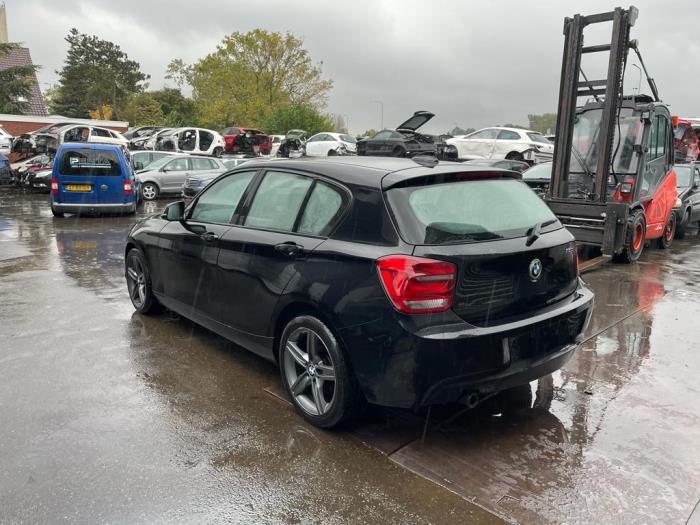 BMW 1 serie 116d 2.0 16V Salvage vehicle (2011, Black)