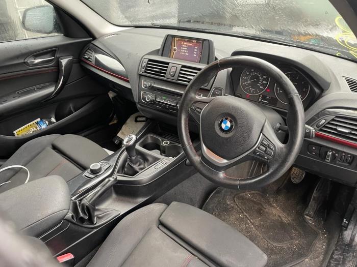 BMW 1 serie 116d 2.0 16V Salvage vehicle (2011, Black)