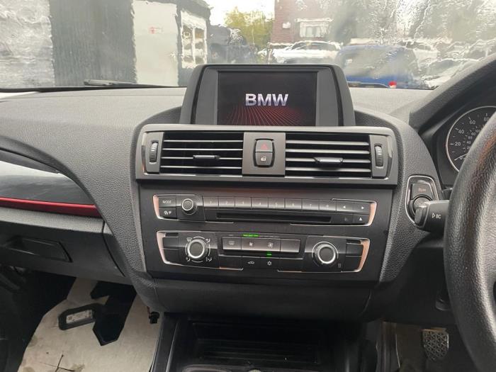 BMW 1 serie 116d 2.0 16V Salvage vehicle (2011, Black)
