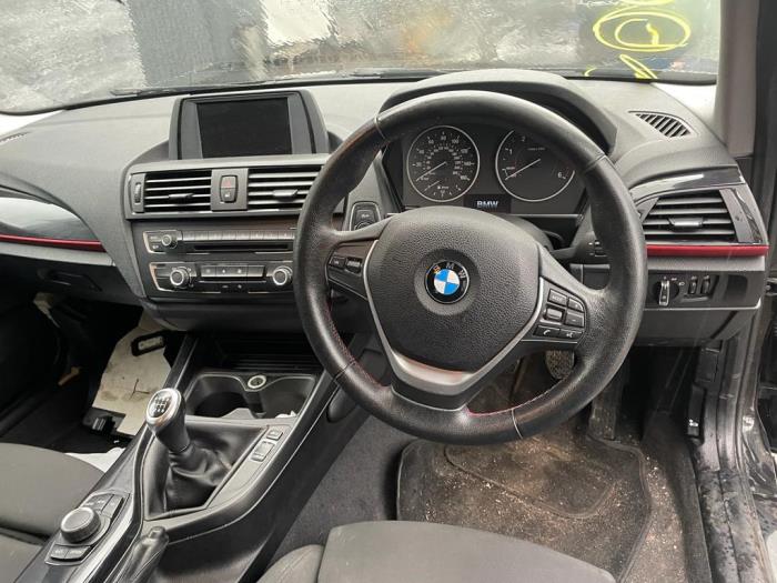 BMW 1 serie 116d 2.0 16V Salvage vehicle (2011, Black)