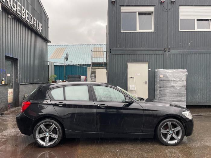 BMW 1 serie 116d 2.0 16V Salvage vehicle (2011, Black)