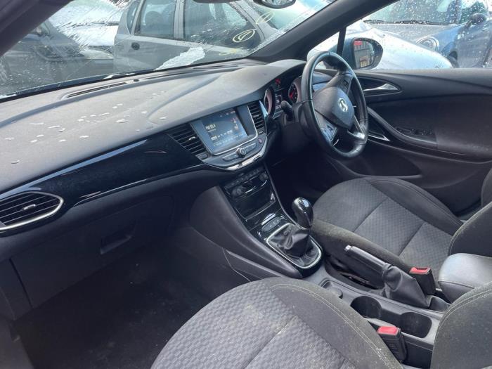 Opel Astra K 1.4 16V Épave (2017, Bleu)