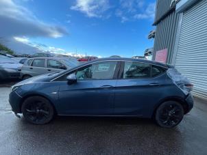 Opel Astra K 1.4 16V Épave (2017, Bleu)