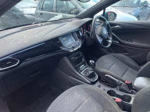 Opel Astra K 1.4 16V Épave (2017, Bleu)