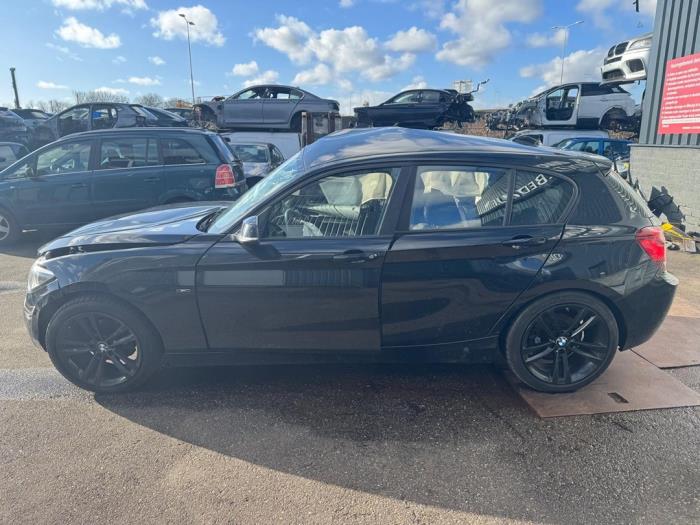 BMW 1 serie 114i 1.6 16V Épave (2014, Noir)