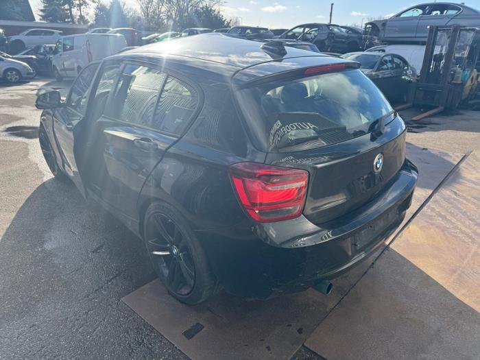 BMW 1 serie 114i 1.6 16V Épave (2014, Noir)