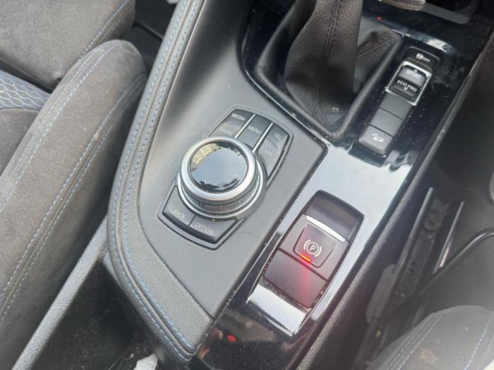 BMW X1 xDrive 20d 2.0 16V Salvage vehicle (2017, Metallic, Black)