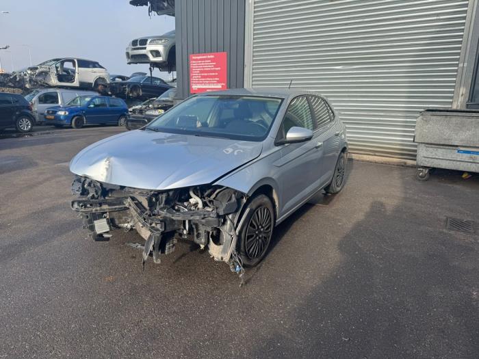 Volkswagen Polo VI 1.0 MPI 12V Salvage vehicle (2020, Gray)
