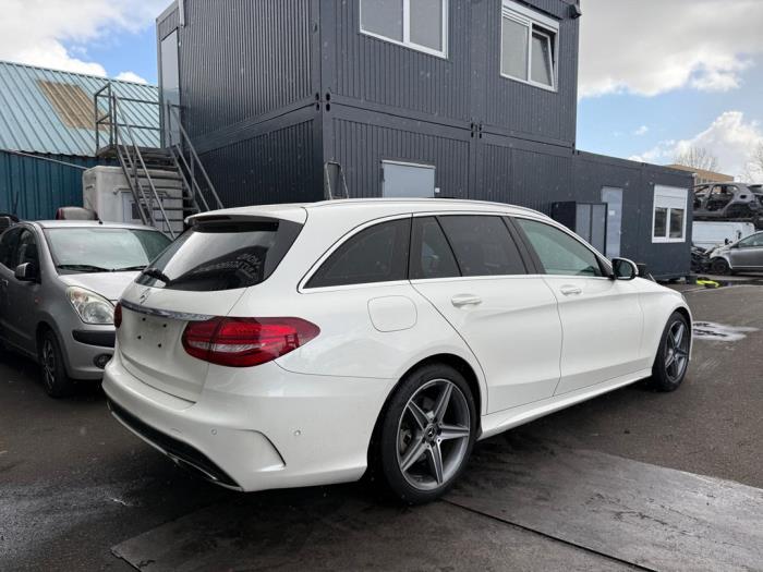Mercedes C Estate C-180 1.6 16V BlueEfficiency Épave (2017, Métallisé, Léger, Blanc)