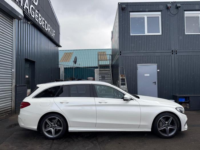 Mercedes C Estate C-180 1.6 16V BlueEfficiency Épave (2017, Métallisé, Léger, Blanc)