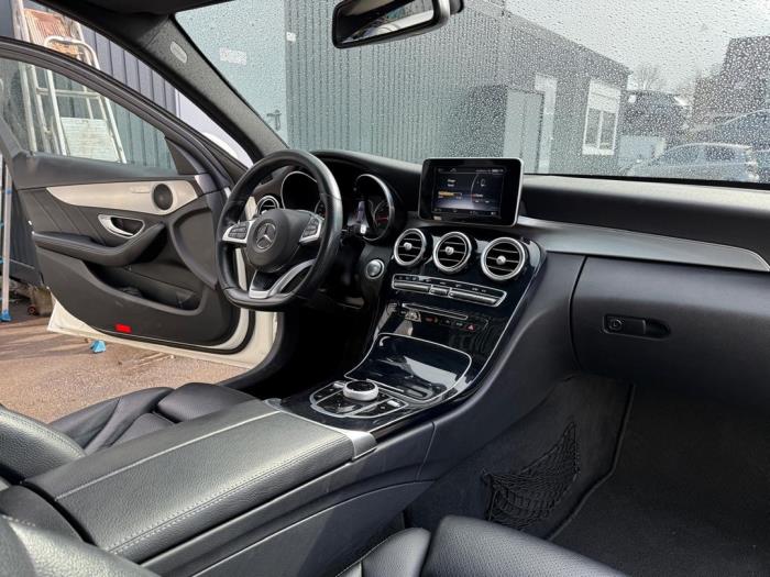 Mercedes C Estate C-180 1.6 16V BlueEfficiency Épave (2017, Métallisé, Léger, Blanc)