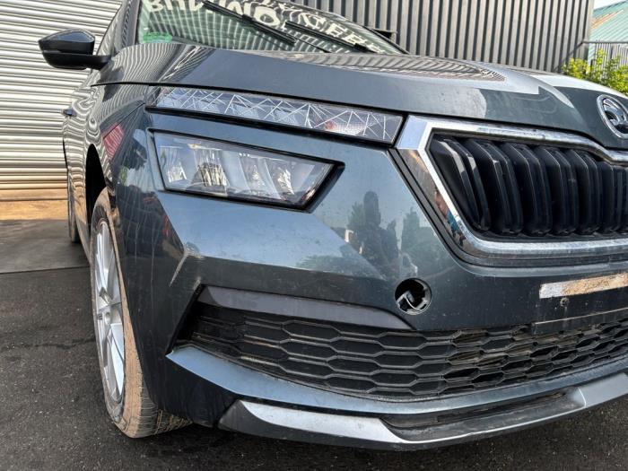 Skoda Kamiq 1.0 TSI 12V Schrottauto (2020, Dunkel, Silbergrau, Mausgrau)