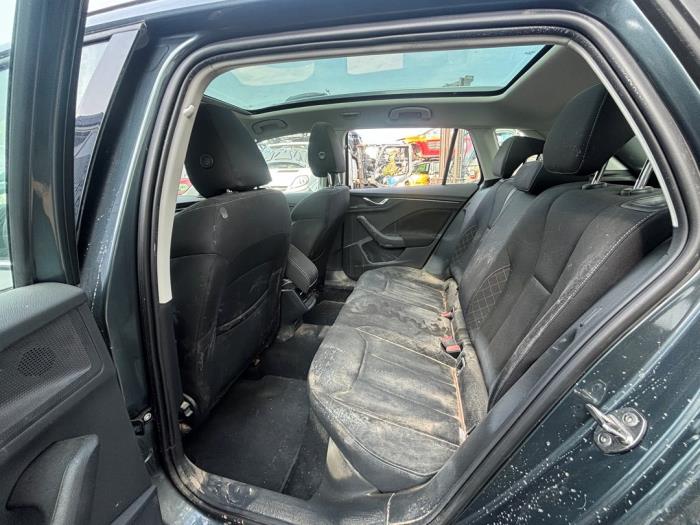 Skoda Kamiq 1.0 TSI 12V Schrottauto (2020, Dunkel, Silbergrau, Mausgrau)