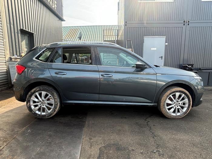 Skoda Kamiq 1.0 TSI 12V Schrottauto (2020, Dunkel, Silbergrau, Mausgrau)