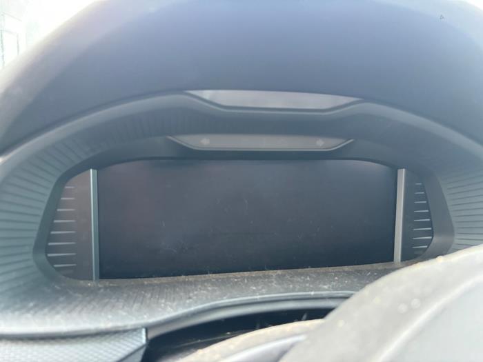 Skoda Kamiq 1.0 TSI 12V Schrottauto (2020, Dunkel, Silbergrau, Mausgrau)