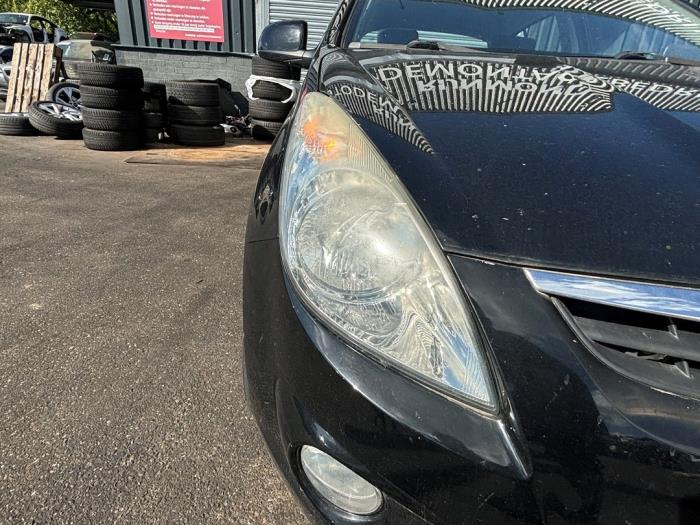 Hyundai i20 1.2i 16V Skrotfordon (2010, ZWART)