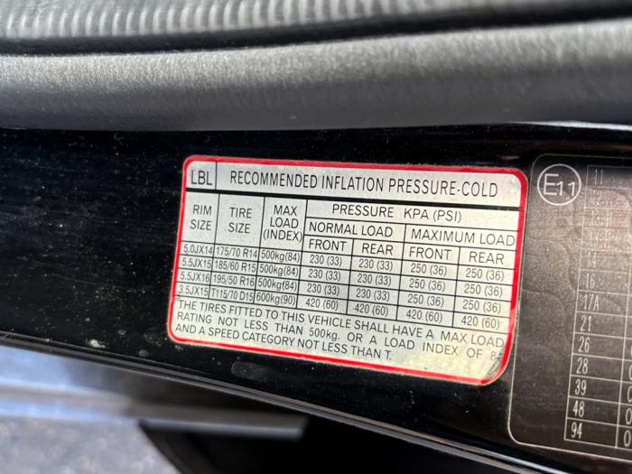 Hyundai i20 1.2i 16V Skrotfordon (2010, ZWART)