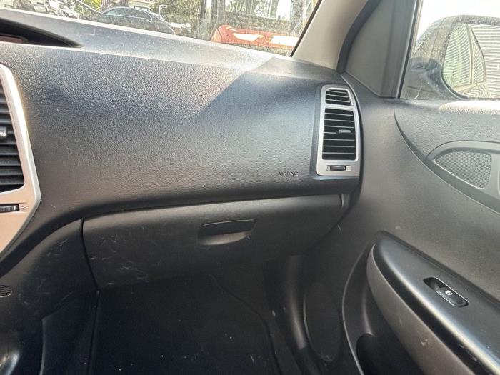 Hyundai i20 1.2i 16V Skrotfordon (2010, ZWART)