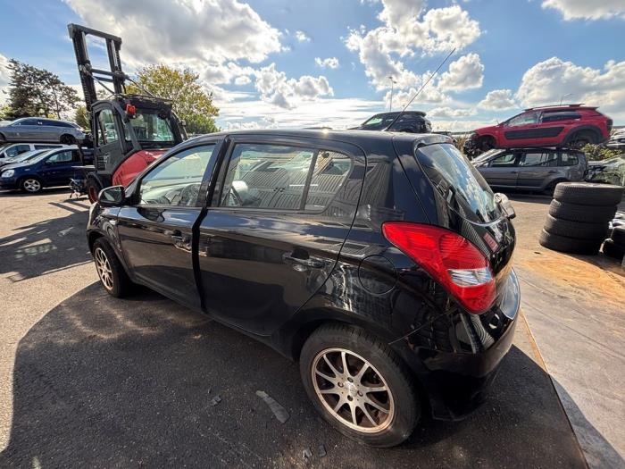 Hyundai i20 1.2i 16V Skrotfordon (2010, ZWART)