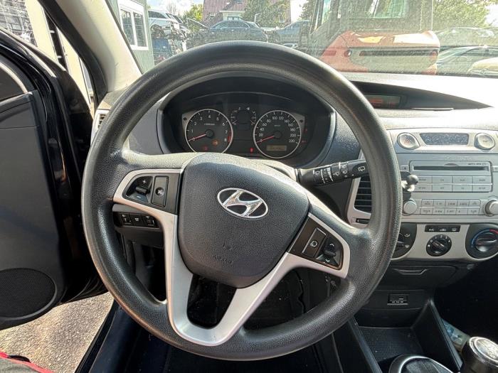 Hyundai i20 1.2i 16V Skrotfordon (2010, ZWART)