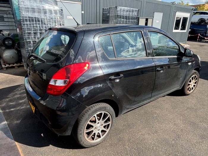 Hyundai i20 1.2i 16V Skrotfordon (2010, ZWART)
