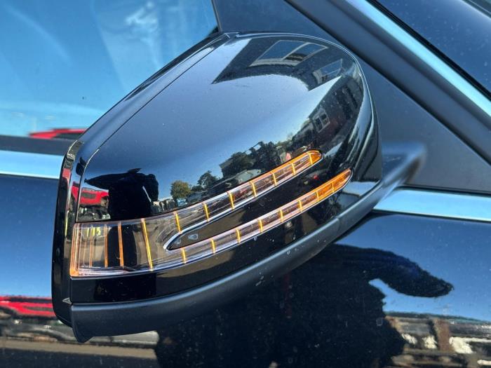 Mercedes C 1.8 C-180 CGI 16V Épave (2011, Noir)