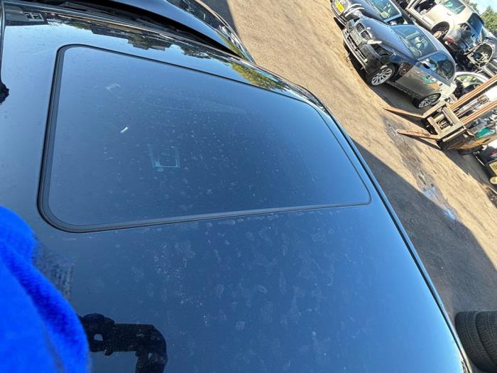 Mercedes C 1.8 C-180 CGI 16V Épave (2011, Noir)