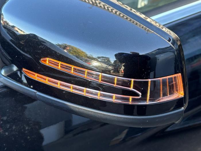 Mercedes C 1.8 C-180 CGI 16V Épave (2011, Noir)