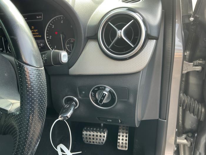 Mercedes B 1.8 B-180 CDI BlueEFFICIENCY 16V Salvage vehicle (2013, Gray, Mousey)