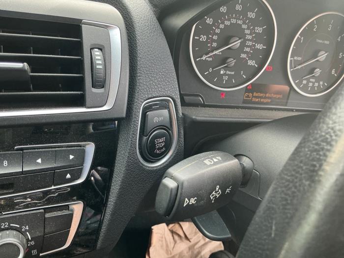 BMW 1 serie 116d 1.5 12V TwinPower Vehículo de desguace (2016, Metálico, Negro)