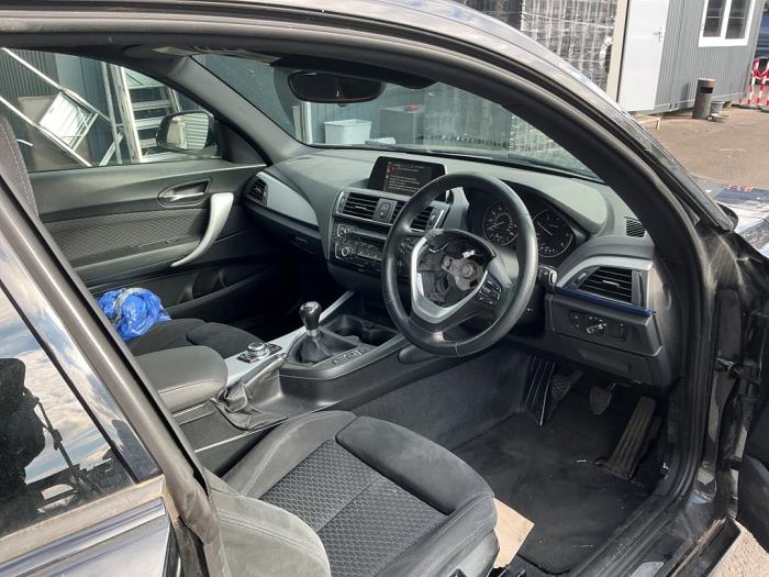 BMW 1 serie 116d 1.5 12V TwinPower Vehículo de desguace (2016, Metálico, Negro)