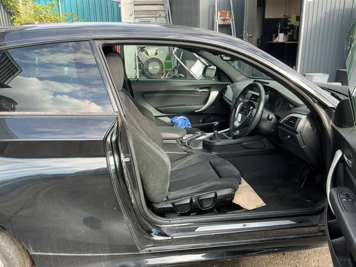 BMW 1 serie 116d 1.5 12V TwinPower Vehículo de desguace (2016, Metálico, Negro)