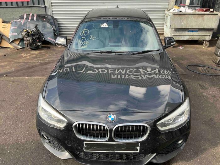 BMW 1 serie 116d 1.5 12V TwinPower Vehículo de desguace (2016, Metálico, Negro)