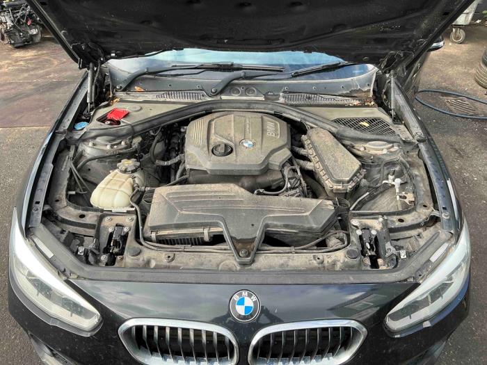 BMW 1 serie 116d 1.5 12V TwinPower Vehículo de desguace (2016, Metálico, Negro)