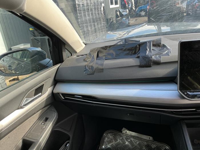 Volkswagen Golf VIII 1.5 eTSI 16V Skrotfordon (2024, GRIJS DONKER GRIJS)