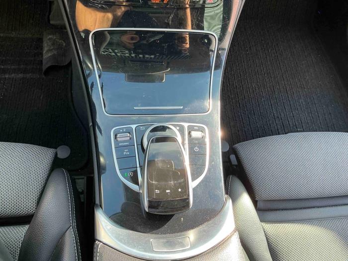 Mercedes C Estate C-180 1.6 16V BlueEfficiency Schrottauto (2017, Metallic, Schwarz)