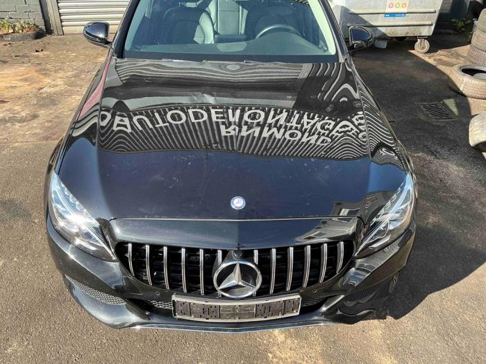 Mercedes C Estate C-180 1.6 16V BlueEfficiency Schrottauto (2017, Metallic, Schwarz)
